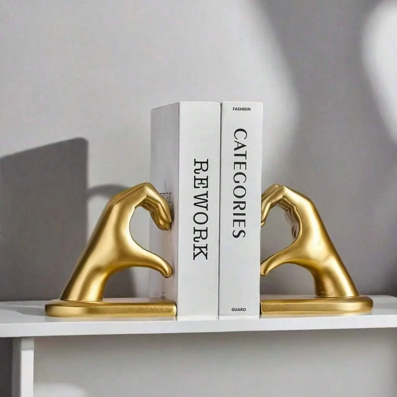 Heart Gesture Decorative Bookends Set (2 Pieces), Bohemian Art Sculpture, Unique Home Decoration, Perfect for Living Room & Office Shelves, Book Holder, Bookshelf Accessory, Office Accessories, Aesthetic Office Supplies