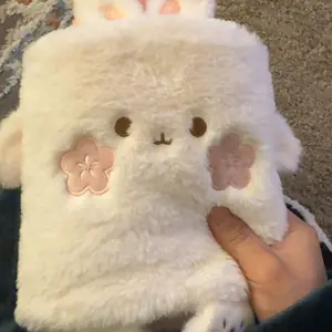 Warm Water Bottle with PVC Interior, 1000ML Capacity, Cute Soft Plush Animal Design, Removable Hands & Feet, Reusable Heating Bag