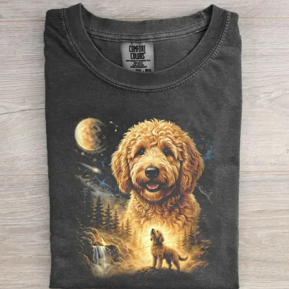 Goldendoodle Howling To The Moon Vintage T-Shirt, Funny Goldendoodle Moon Graphic Tee, Retro Night Sky Dog Shirt, Cute Goldendoodle Lover Tee, Dog Mom Dog Dad Gift for Men Women