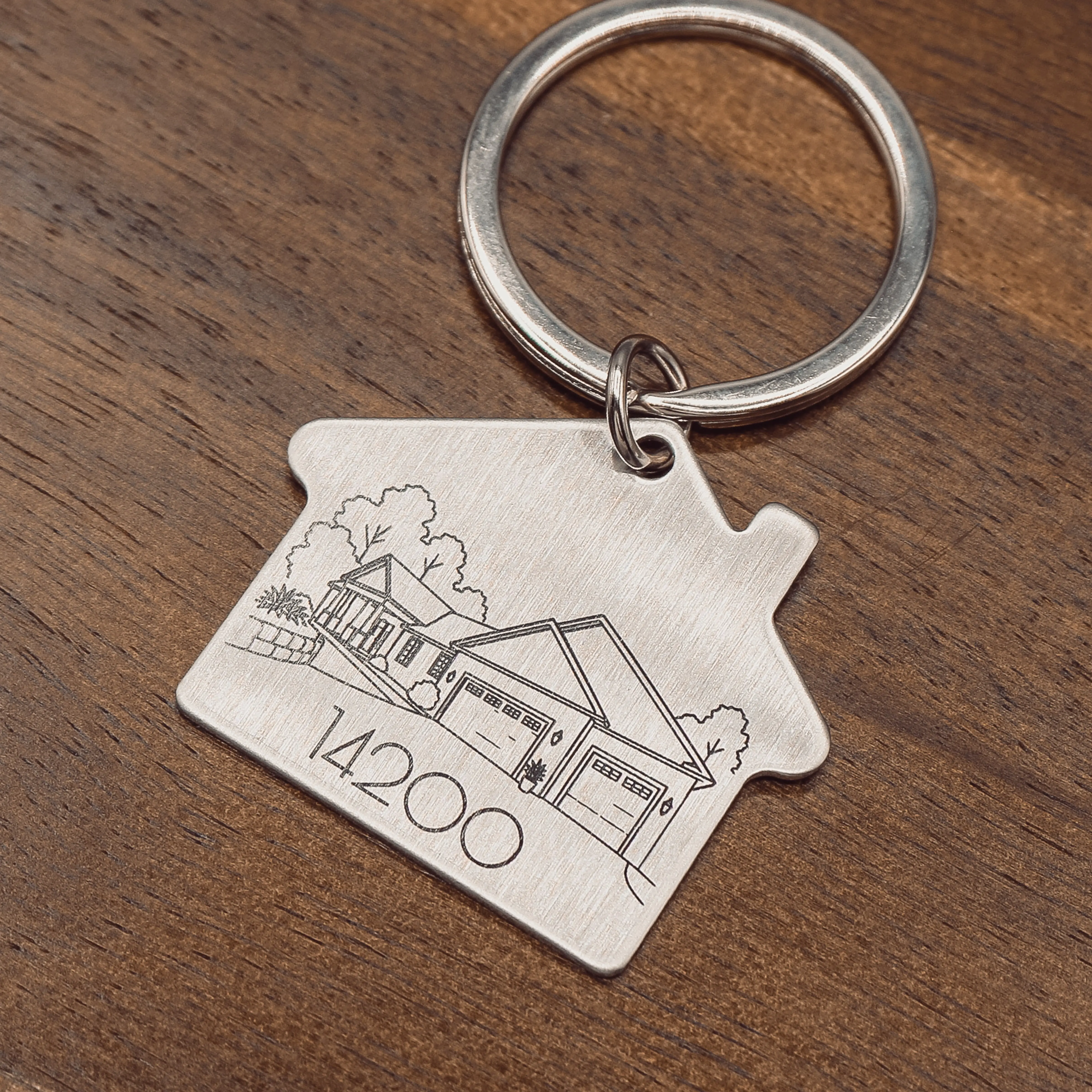Realtor Closing Gift | Personalized House Portrait Keychain – Custom Engraved New Home