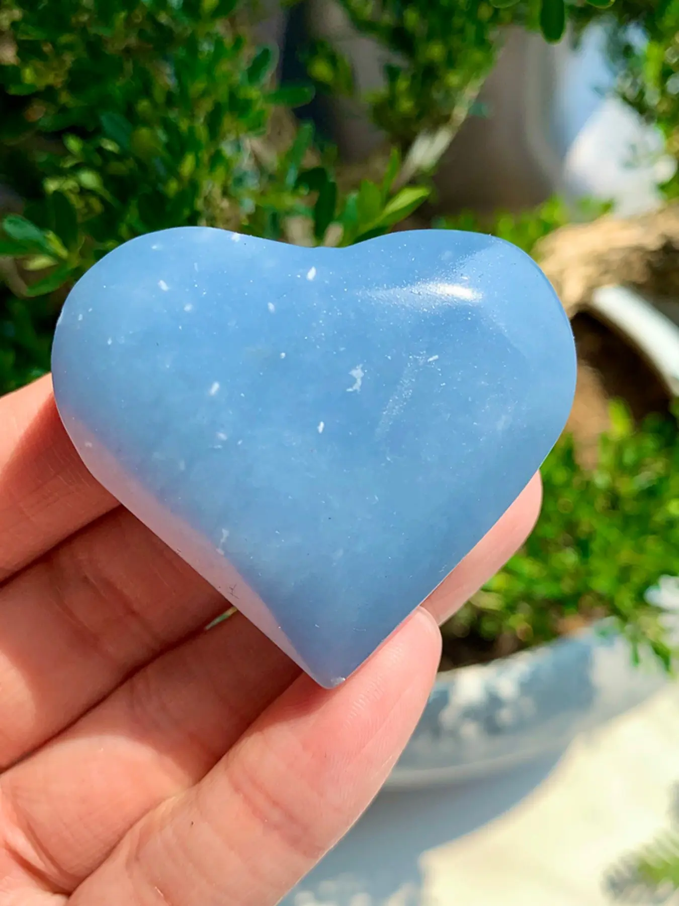 1pc  Blue Angel Heart - Healing Love Crystal Heart-Shaped Carved Gift, Sentimental Gift. A unique specimen for collection and educational purposes, perfect for family collections and Valentine's Day/holiday gifts, Crystal Carvings