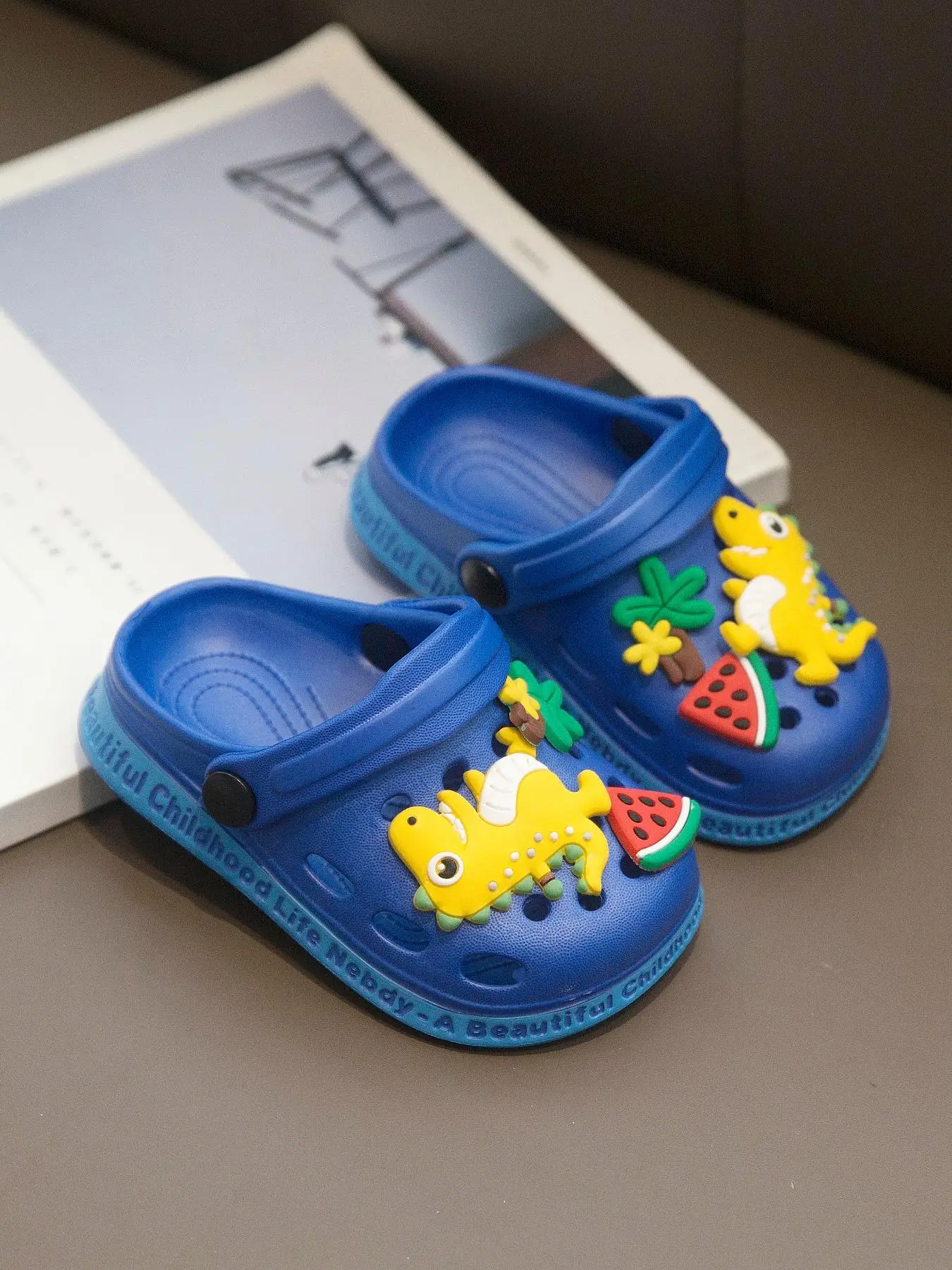 Cute Cartoon Dinosaur Pattern Slippers, Soft Comfortable Non-slip Slippers for Indoor Outdoor Wear, Casual Comfortable Home Slippers for Boys & Girls