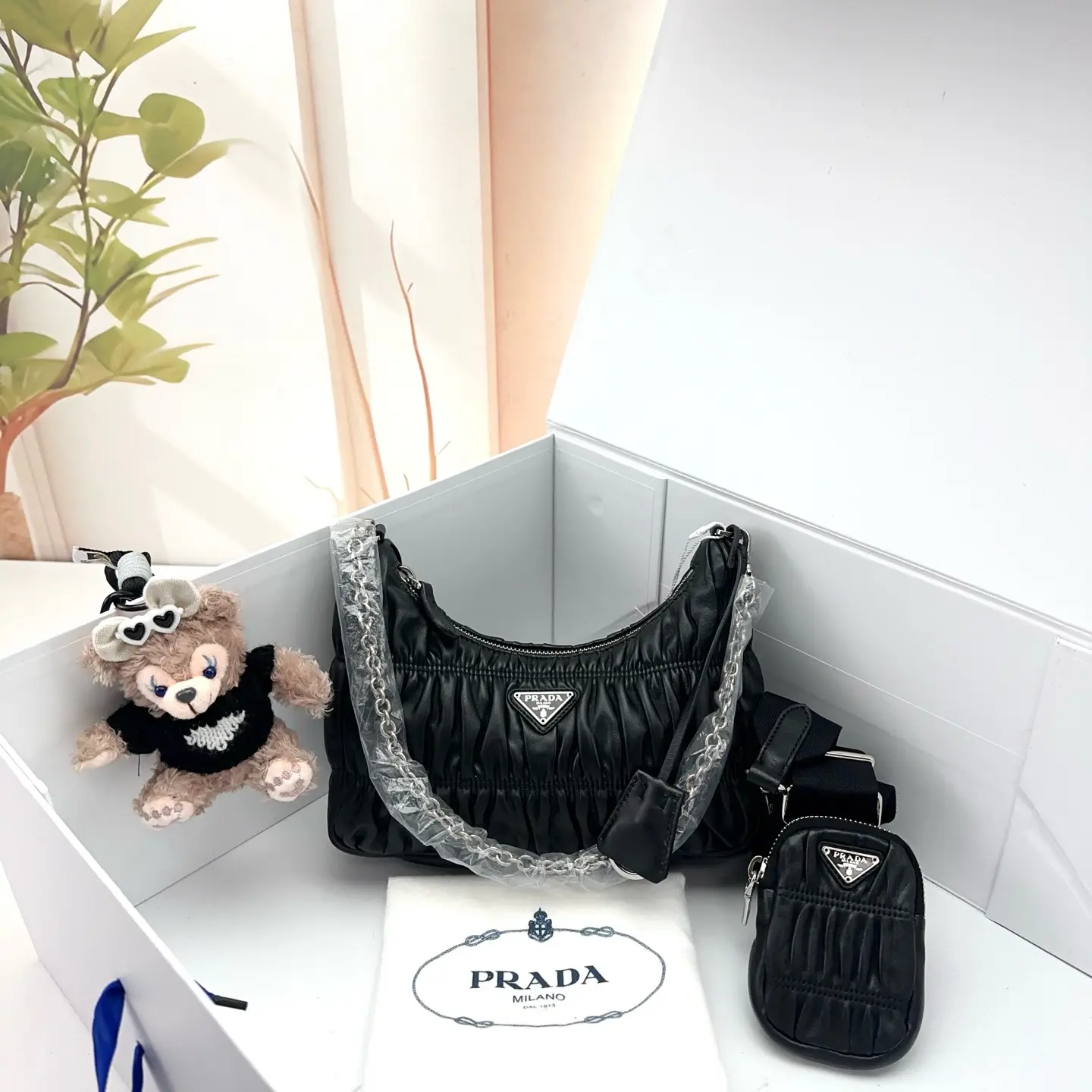 Pre-owned PRADA Ruched Nylon Re Edition Shoulder Bag 0810 raye 21054698