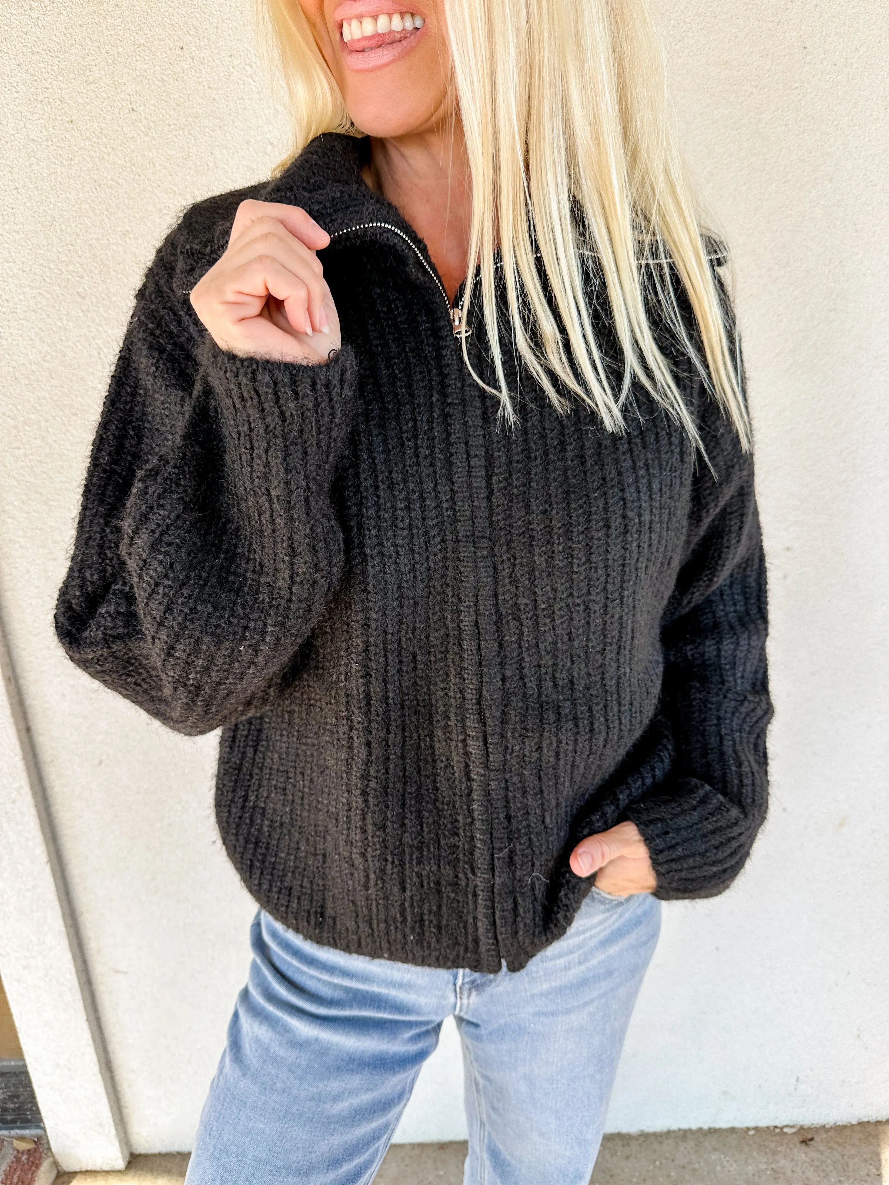 Visiting London Zip Down Sweater - Black