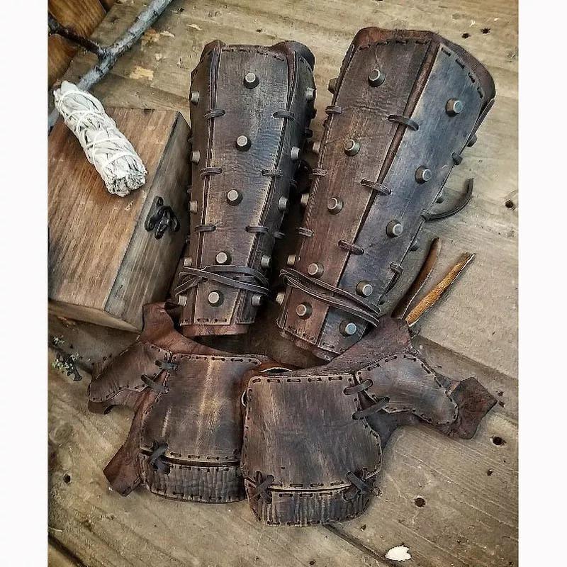 IronFist Medieval Gauntlet Gloves - Vintage Warrior Style, Lace-Up Design, Decorative Rivet Detailing for Renaissance Fairs, LARP Events, Costume Enthusiasts
