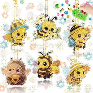 6-piece DIY diamond painting keychain, 5D diamond bee art pendant, handmade art decoration, includes tool kit and key chain, suitable for adults.