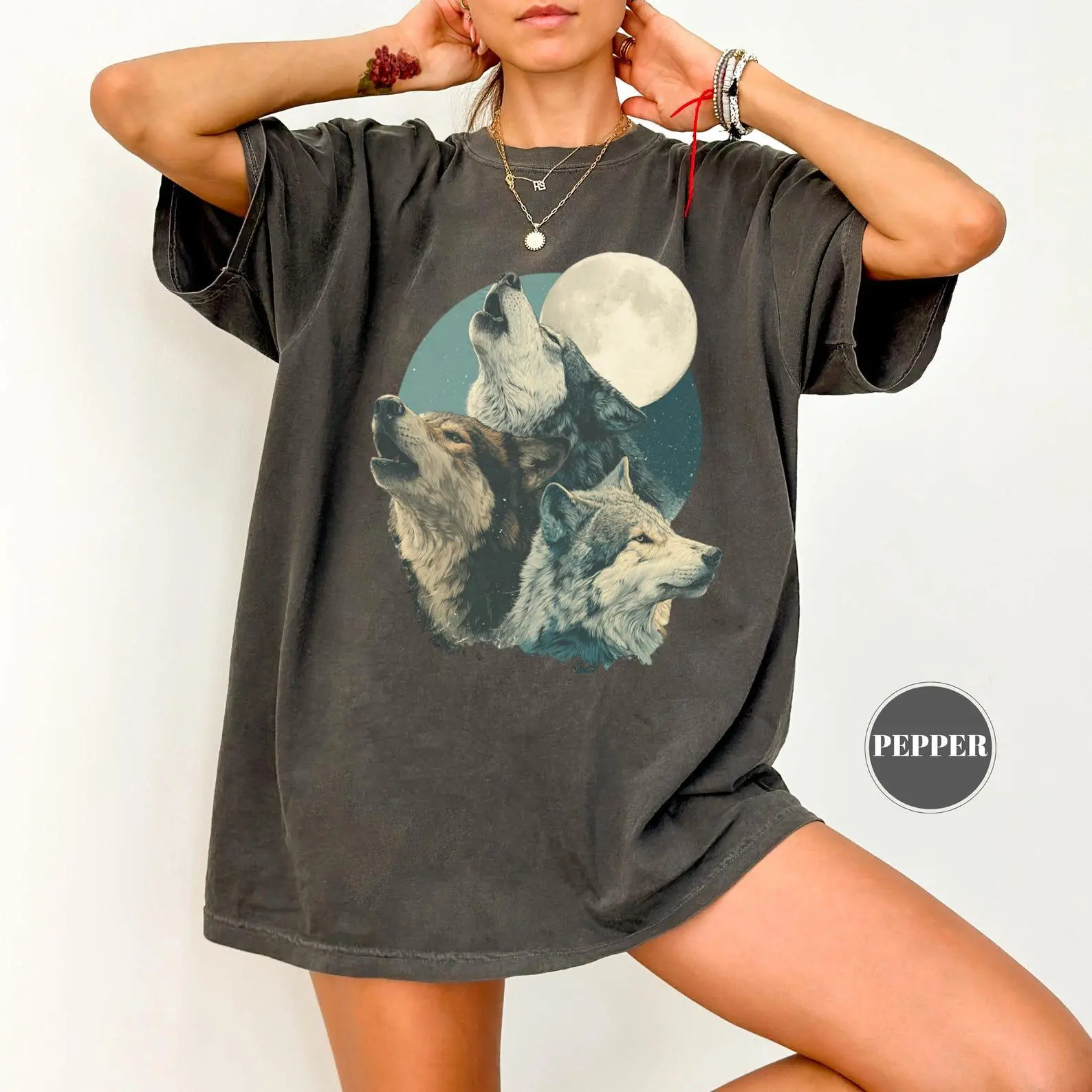 Comfort Colors® Vintage Full Moon Wolf T-Shirt, Rustic Cabin Nature Graphic Tee, Boho Outdoors Shirt