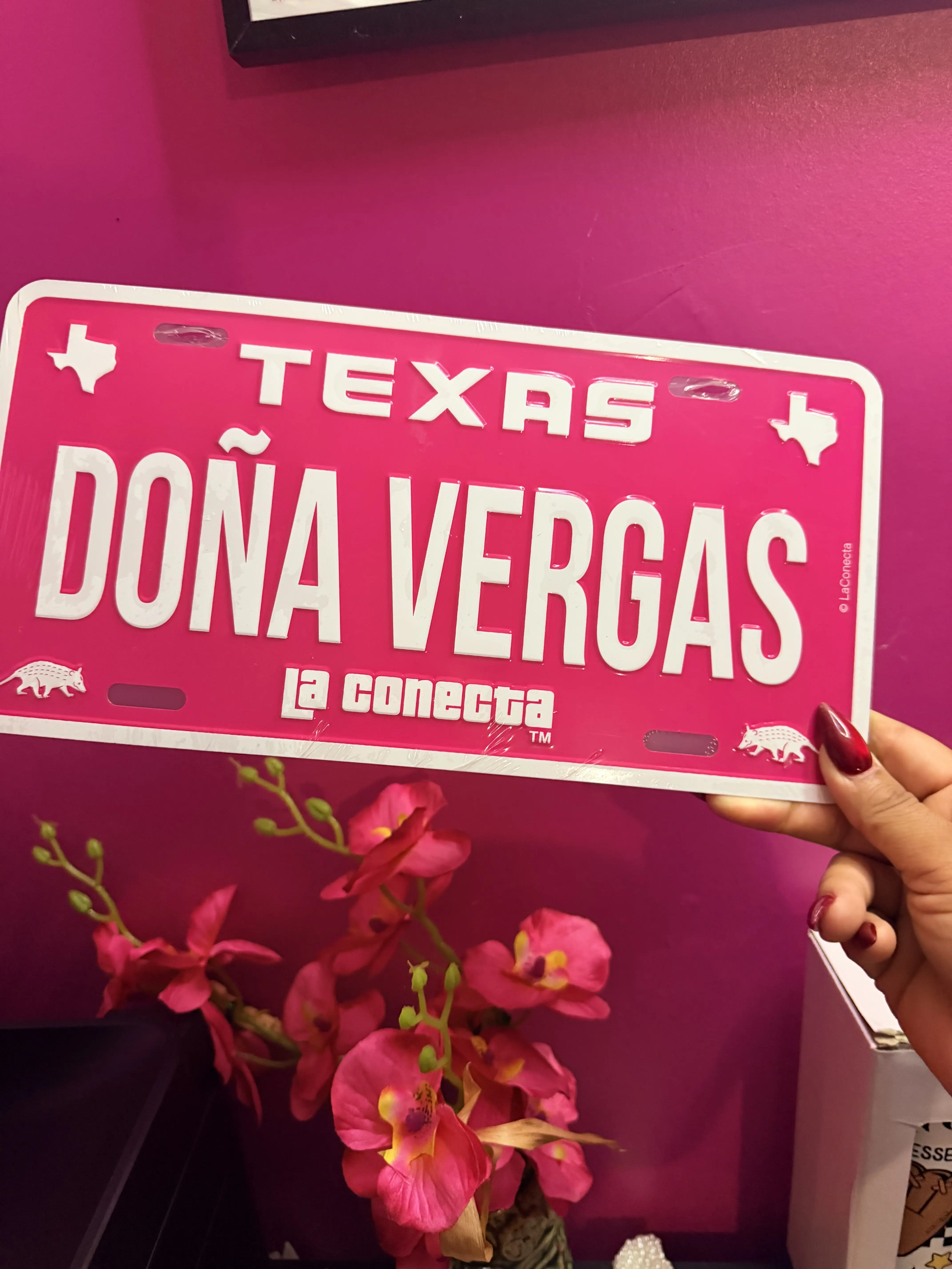 Dona Vergas novelty plate