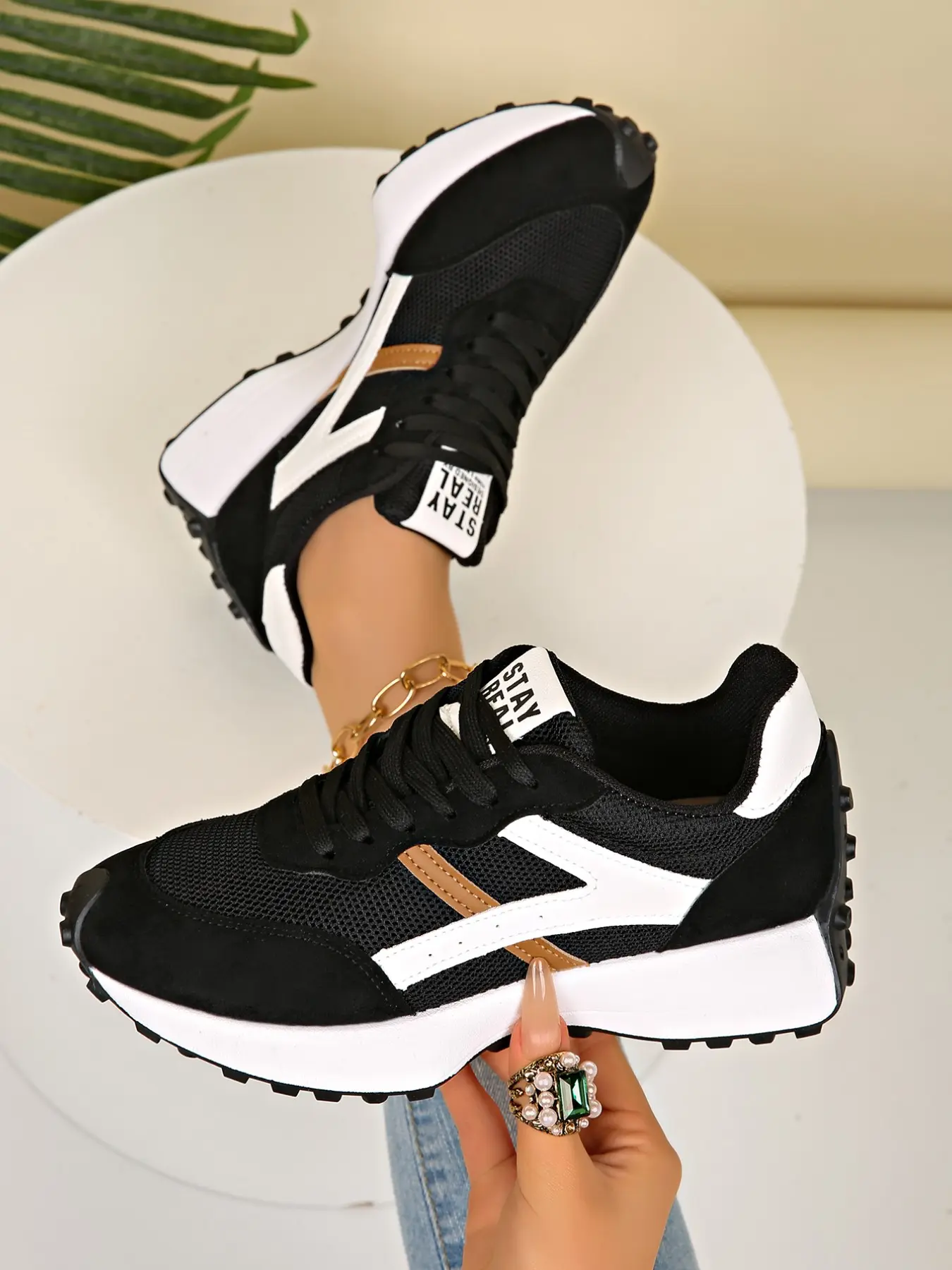 Women's Chunky Sneakers Platform Shoes, Thick Sole Sneakers, Comfortable Casual Walking Shoes for Daily Wear, Retro Colorblock Trainers, Casual Athletic Sneakers, Classic Chunky Sneakers, Casual Trendy Sneakers, Chunky Fashion Sneakers, Sneaker Types