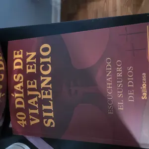 “40 Días de Viaje en Silencio”  Un camino de despertar espiritual.  40 días, 40 silencios, 40 encuentros con Dios y contigo mismo.  Christmas, Christmas gifts, suitable for giving to husband and wife.Happy Valentine's Day! Valentine's Day Gifts