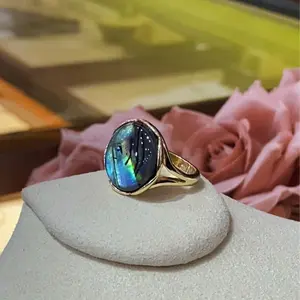 Iridescent Abalone Shell Oval Ring 14K Gold Plated Split Band Statement Ring Natural Rainbow Abalone Shell Handmade Cocktail Ring Boho Vintage Colorful Aurora Shell Finger Jewelry Gift For Women Daily Party Stackable Fashion Ring