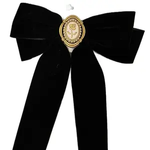 Black velvet bow