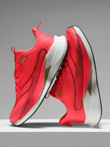 Unisex Fluorescent Green Lightweight Running Shoes: Lightweight Material, Rebound Midsole, Streamlined Design. For Speed Training/Pace Breaks