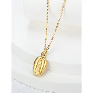 1pc Golden Shell Shaped Women's Fashion Pendant Necklace, with A Light Luxury Stainless Steel Design, Modern Minimalist Style for Daily Wear, Showcasing Elegance and Sexiness, Suitable for Wearing in Various Occasions