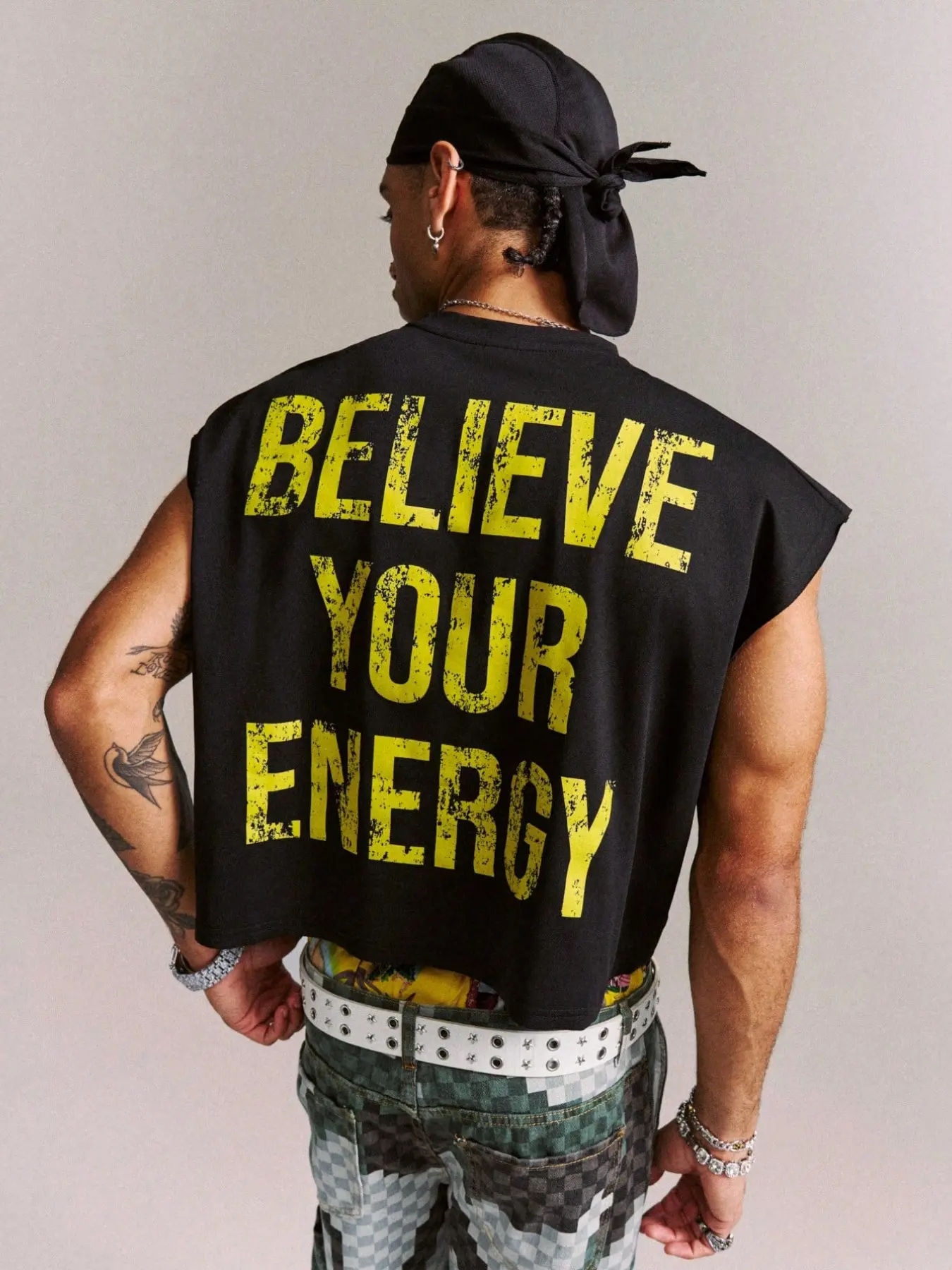 Men's Cropped Short Sleeveless T-Shirt, Vintage "Believe Your Energy" Distressed Graphic Muscle Tank Top, Loose Fit Baggy Oversized Armholes Breathable Streetwear Vest Menswear for Gym Workout Hip Hop Summer Festival Casual OOTD Y2K Grunge Aesthetic