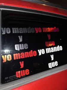 Yo Mando y Que Vinyl Decal - Customizable Car Sticker