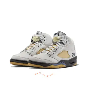 Light Gray Smooth Leather High-Top Retro Basketball Shoes with Beige Suede and Black Sawtooth Midsole