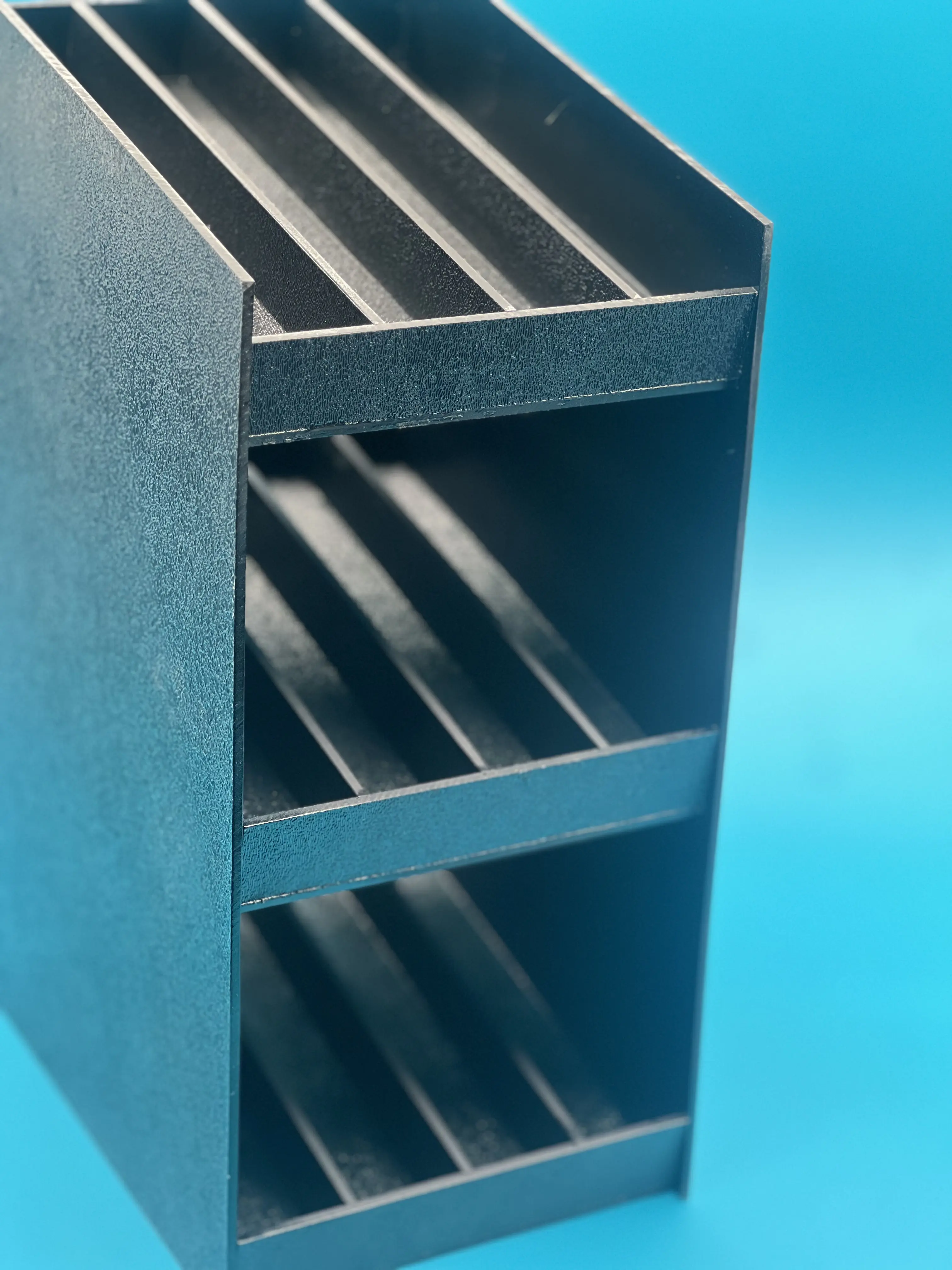 Durable Plastic Traditional Bottle & Jar Display Stand Racks, Commercial Office Furniture for Distributors