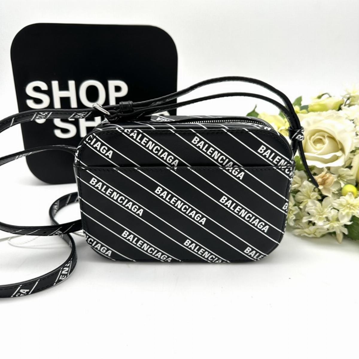 Pre-owned Balenciaga As Shown Messenger Bags Everyday Camera Bag 2101218814842