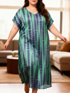 Women's Plus Size Round Neck Nightdress, Loose-Fitting Casual Sleepwear, All-Over Print, Comfortable for Outdoor Activities