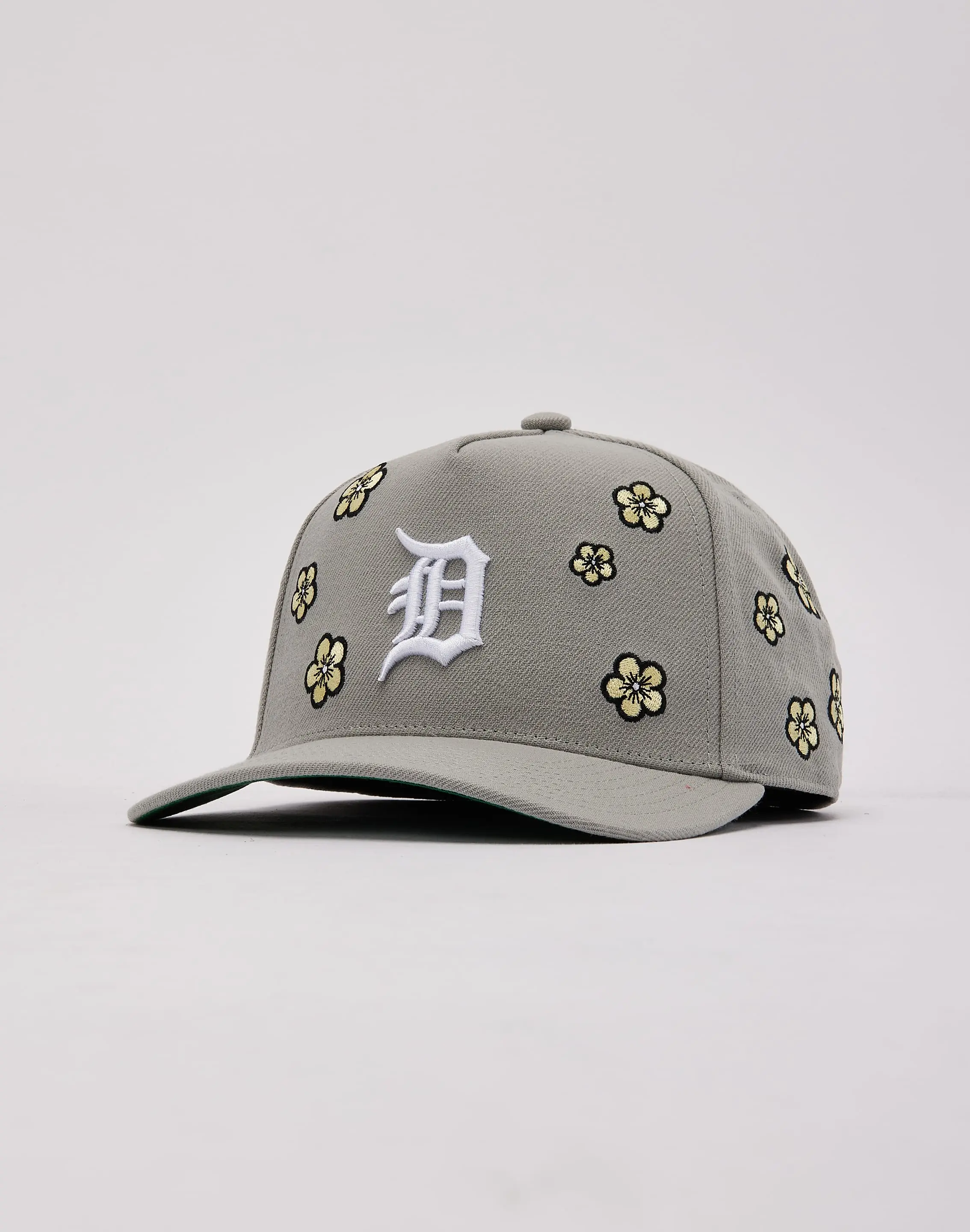 Mens Mitchell & Ness MLB Detroit Tigers Flowers Pro Pinch Snapback Hat