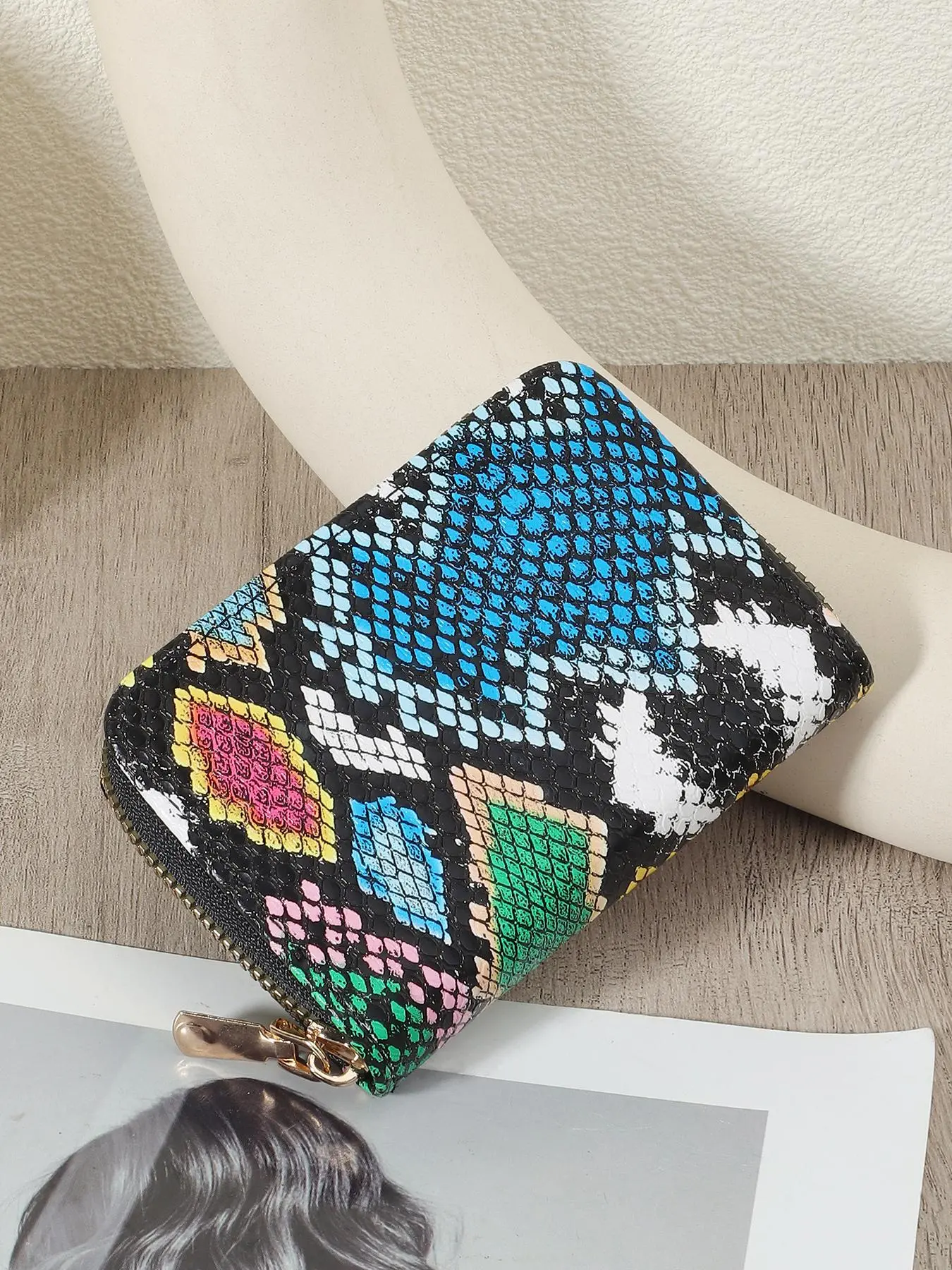 Women's Fashionable Snakeskin Print Short Wallet, Casual Versatile Zipper Card Holder, Portable Credit Card and Cash Coin Wallet for Outdoor, Travel and School