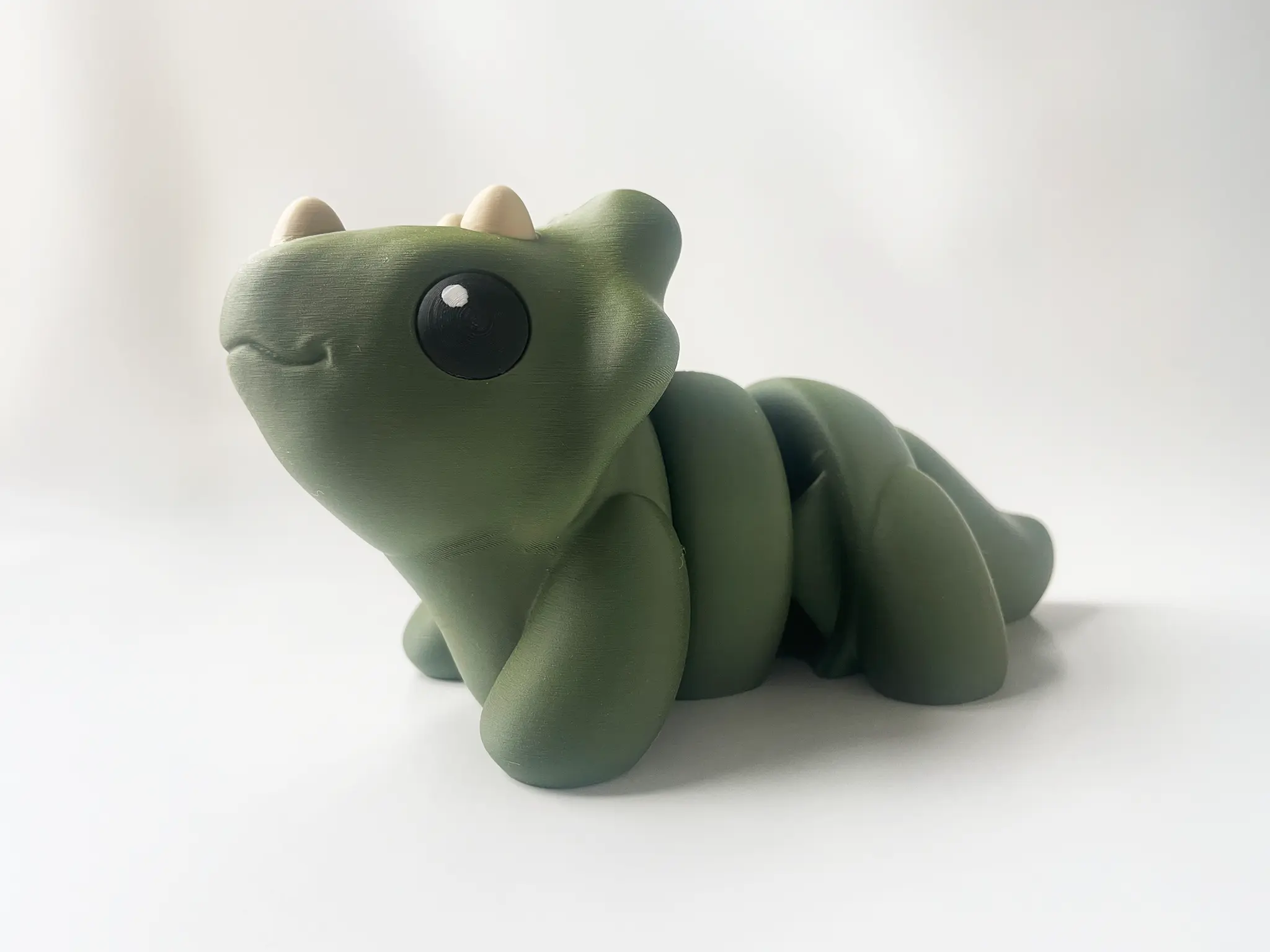 ZOU's BIG Dark Green Triceratops Dino Fidget Toy - High-Quality 3D Printed Articulated Dinosaur for Indoor & Outdoor Stress Relief Play