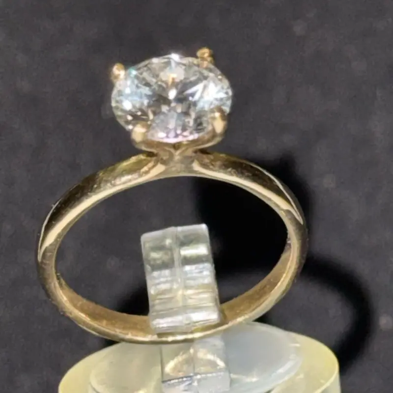 Elegant 10 kt Gold Lab Diamond Ring 1.91 ct Yellow Gold Size 6 Handcrafted Artistry with Certifications