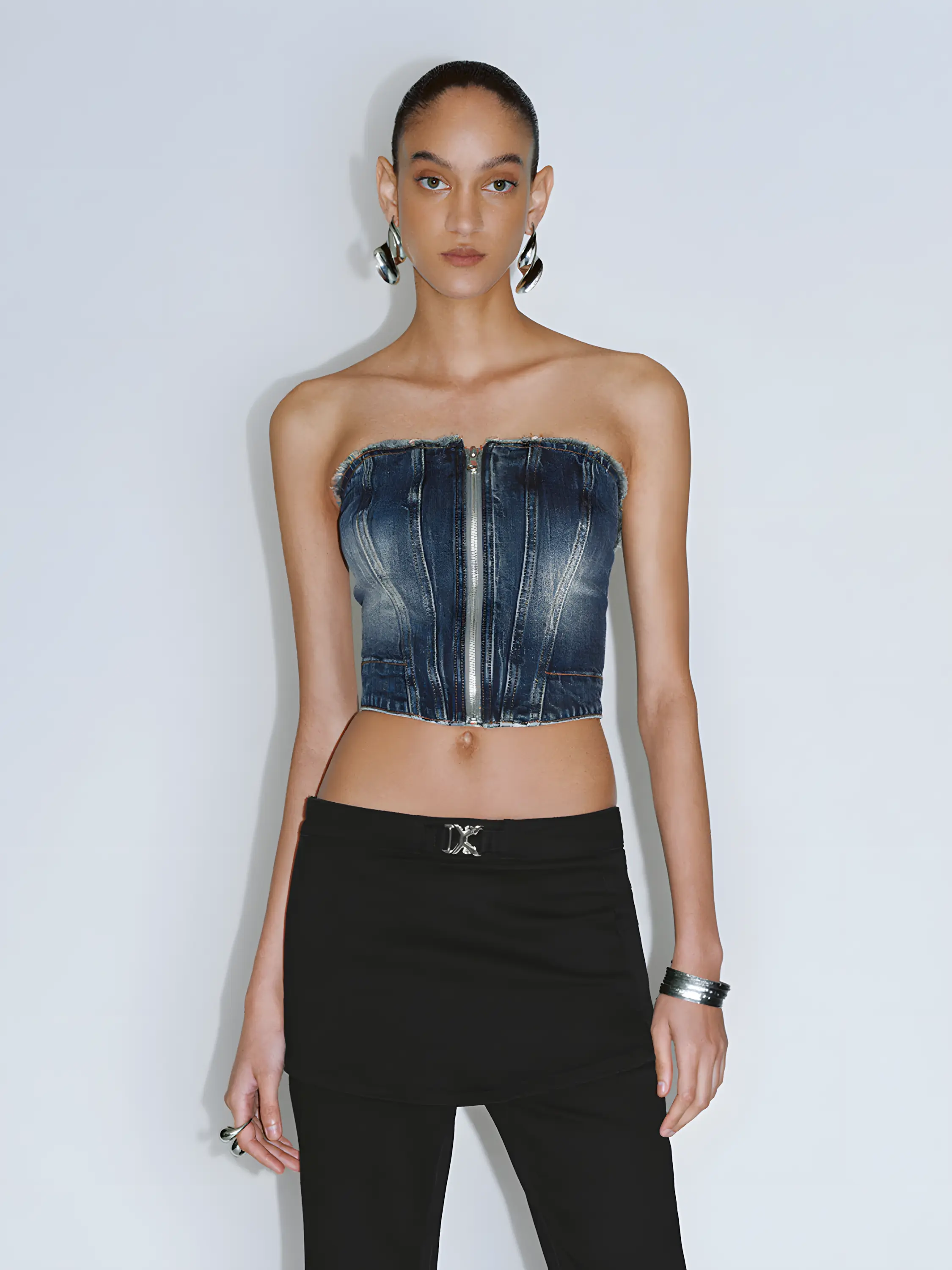 URBAN REVIVO Women's Minimalist Slim-Fitting Denim Halter Bandeau Blouse - Casual Sleeveless Top, Springtok Style, UWJ850035 summerwins,summerwins