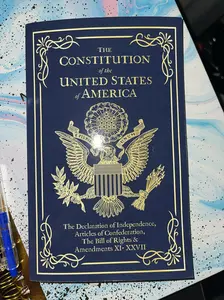 The Constitution of the United States of America: The Declaration of Independence, The Bill of Rights  handy size Book