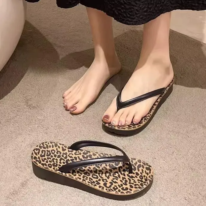 Light weight Womens Flip Flops, Comfortable Beach Sandals-Foam Flip Flops Flat Thong Sandals,Dressy Vacation Essentials Slides, Leopard Print