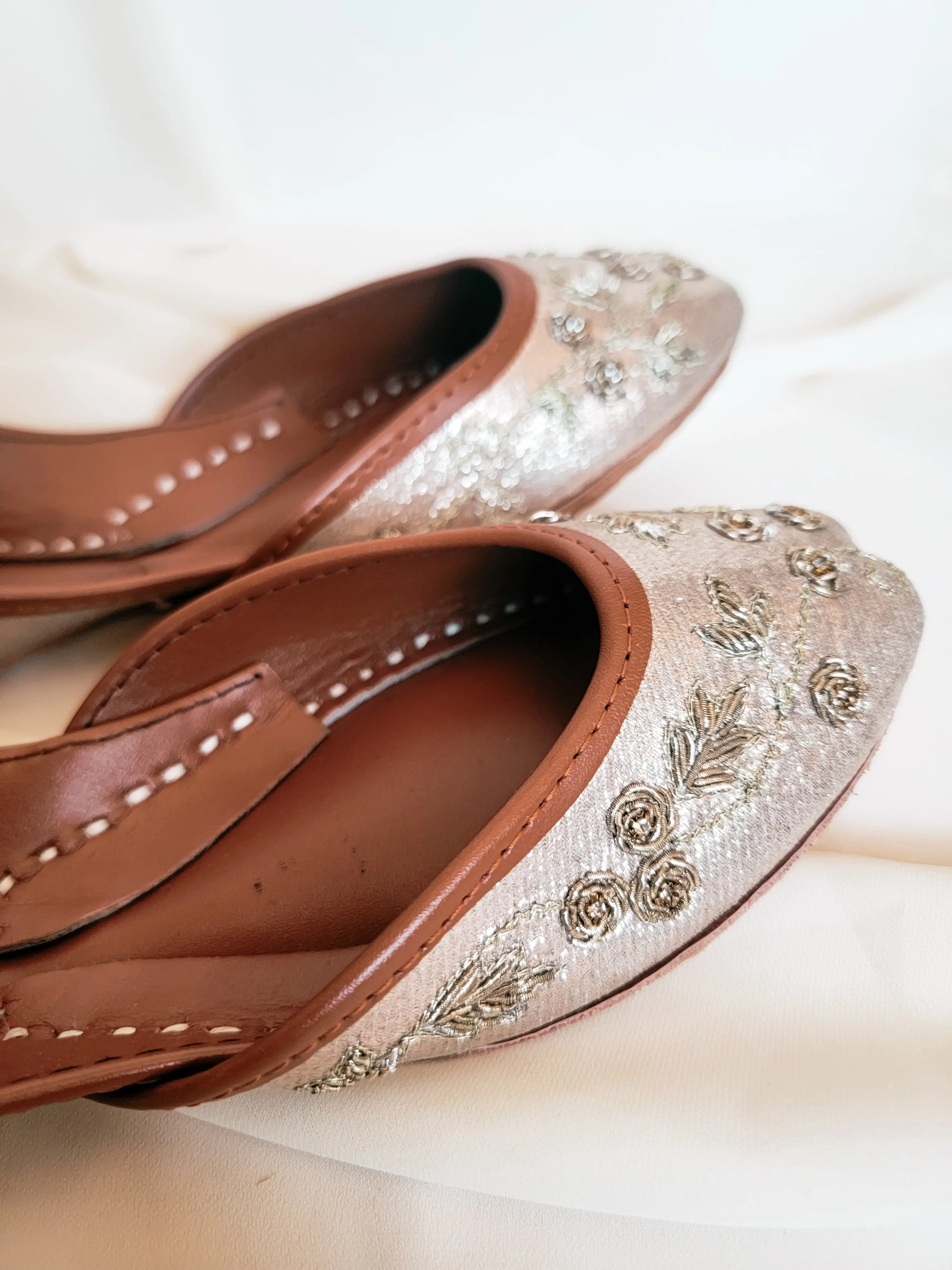 Shonali Jutti/Khussa