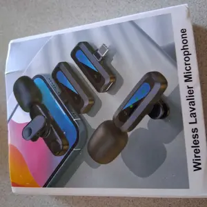 Wireless Microphone, Professional Lapel Mic for iPhone and Android, Wireless Microphone for Video Recording, Teaching, Interviews and Podcasts