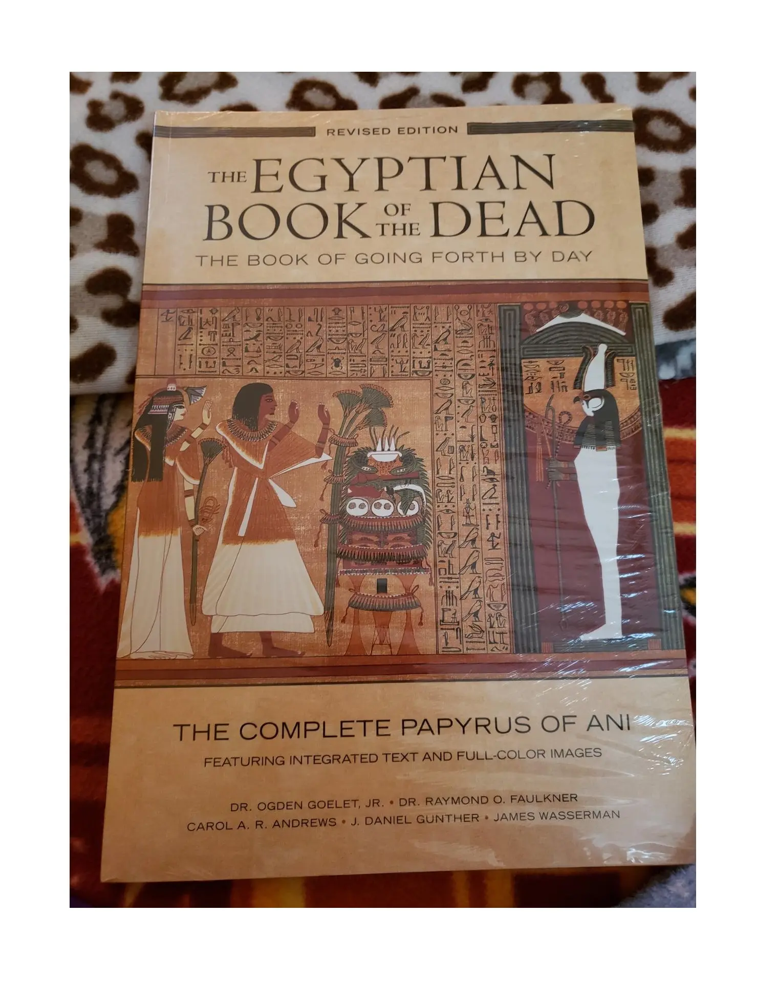 The Egyptian Book of the Dead: The Book of Going Forth by Day - The Complete Papyrus of Ani with Integrated Text and Full-Color Images, Ancient History Religious Item, Religious Items