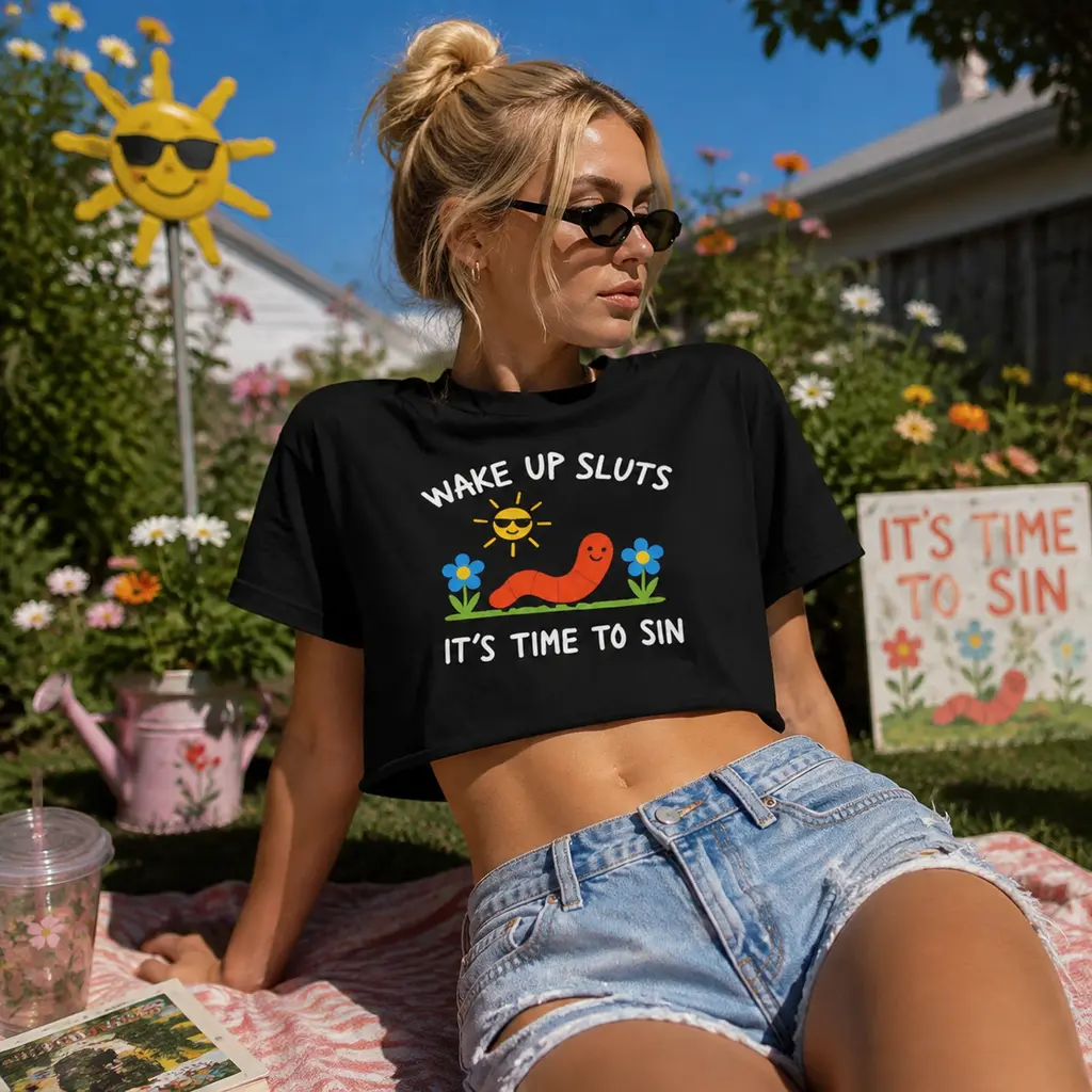 Wake Up It's Time To Sin Funny Cartoon Worm Graphic Crop Top Women Sarcastic Short Sleeve Cropped T-Shirt, Humorous Novelty Gift, Birthday Gift For Her