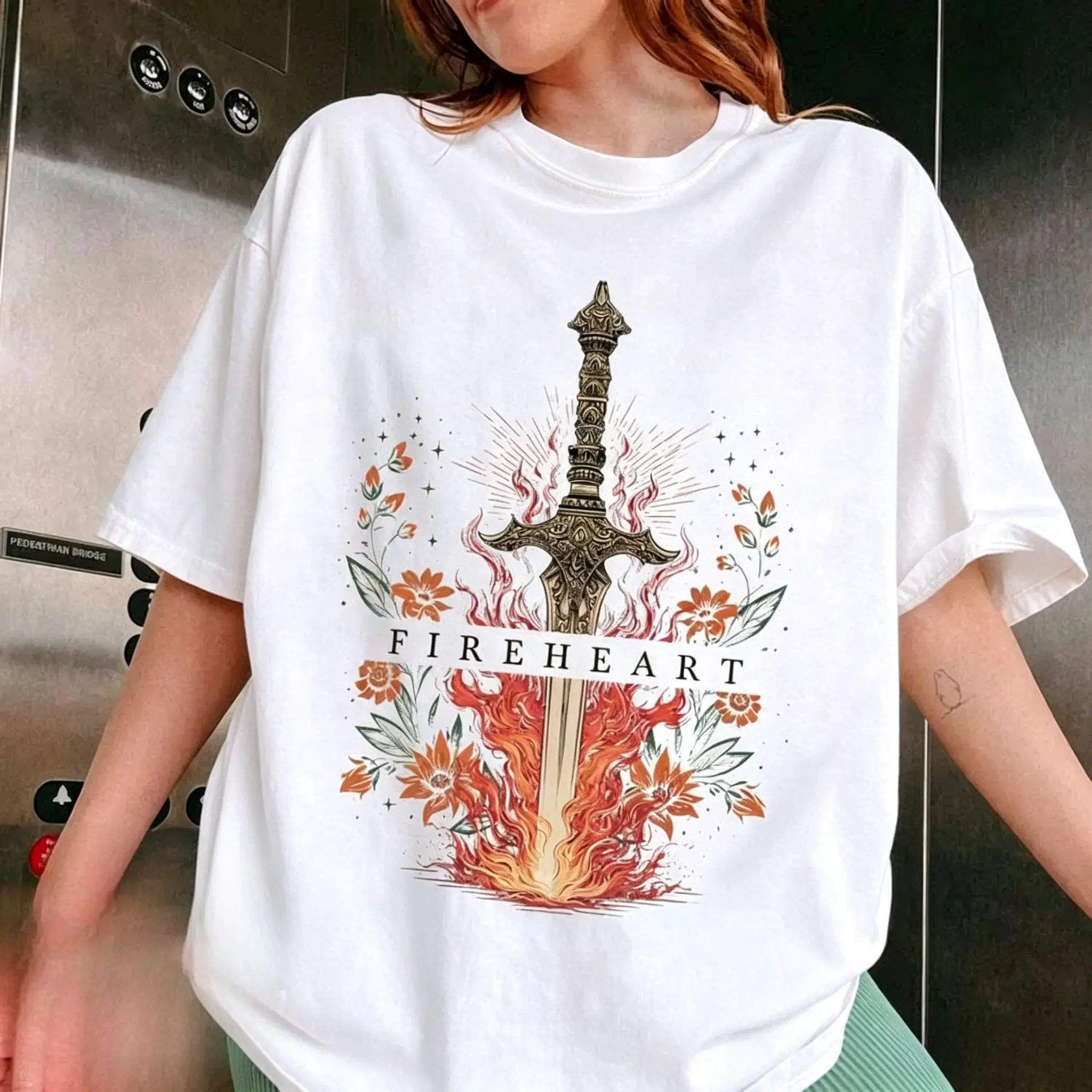 Women's Casual Short-Sleeve T-Shirt - Smooth, Comfortable Aelin Fireheart Alin Galathynius Throne Of Glass TOG Merch for Daily Wear, Day, Shortsleeve