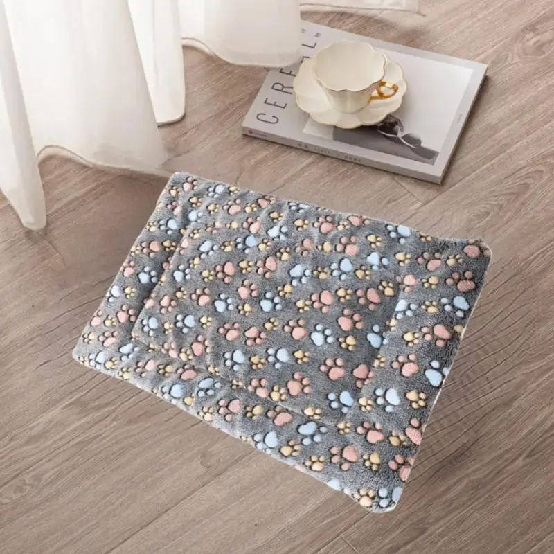 Flannel Thickened Pet Bed, Warm Cat Blanket Flannel Cushion For Winter Fall, Soft Sleeping Mat For Small Medium Large Dogs & Cats (It is Recommended t