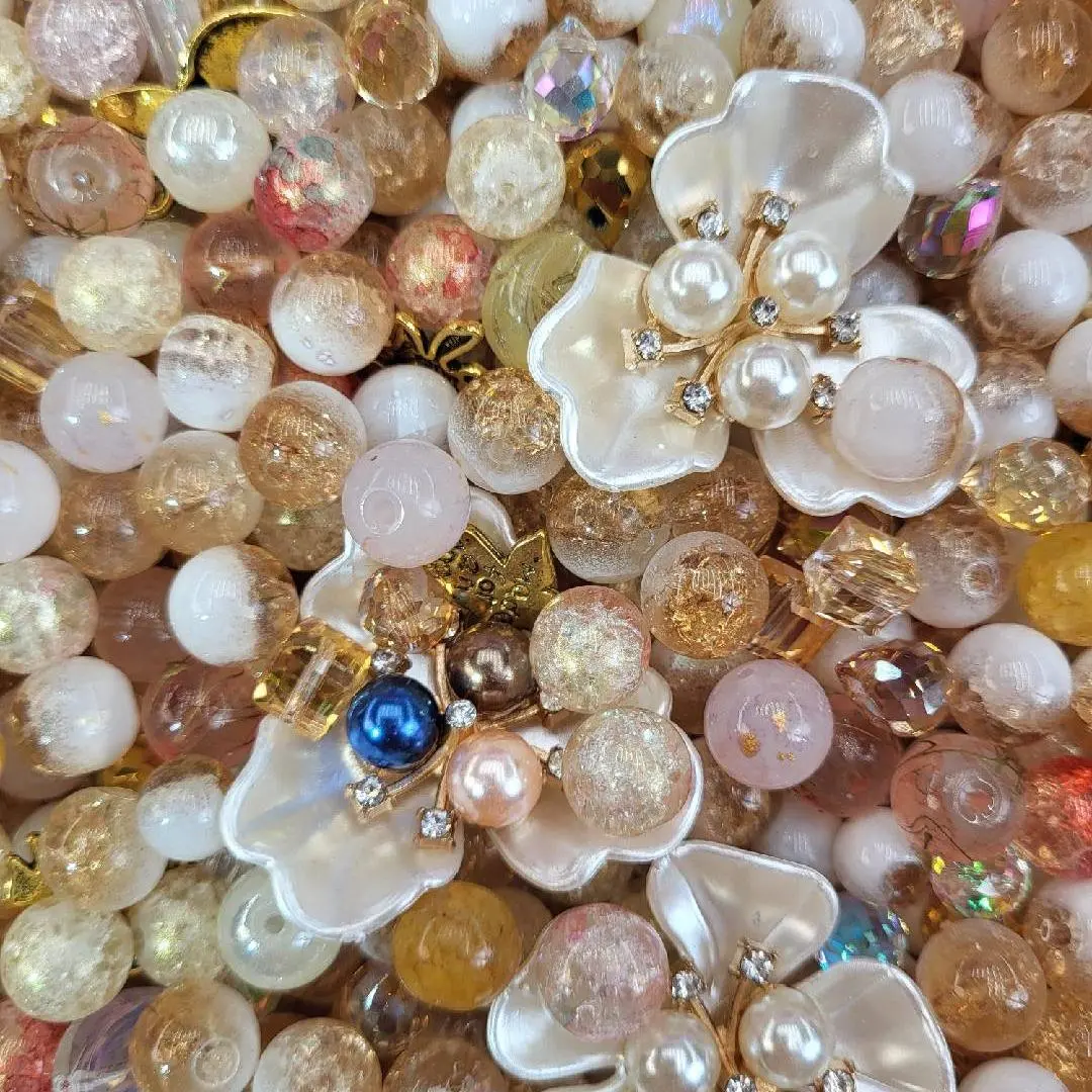 G-Saturday's Glass Beads for DIY Jewelry Making Fixed Weight Craft Set with Assorted Colors Butterfly Shaped Beads & Decorative Charms