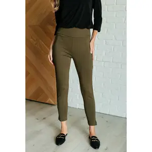 Magic Ankle Crop Skinny Pants in Olive