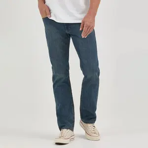 Lee Men's Straight-leg Stretch Jeans, Youthful style