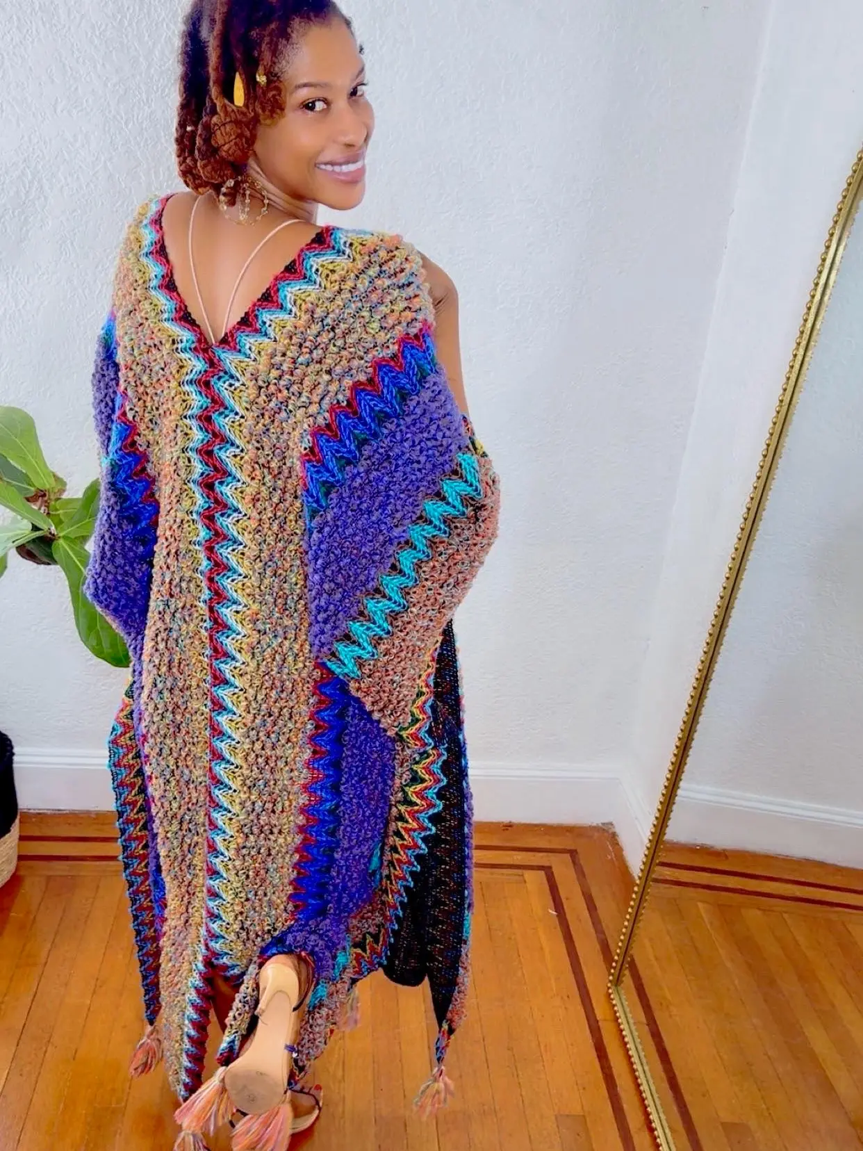 Women's Knit Tassel Wrap Cardigan - Desert Muse Kimono Top with Fits-Enhancing Elegance, Premium Denim Fabric, Simple Statement Chevron Print, Bohemian Lightweight Outdoor Everyday Wear