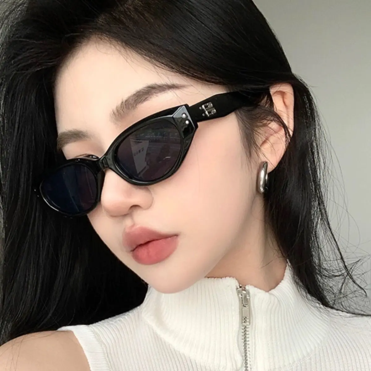 Women's Retro Cat-Eye Festive Style Party Eyewear, Premium Hot Girl Design, Square-Round Face Fit, UV Protection