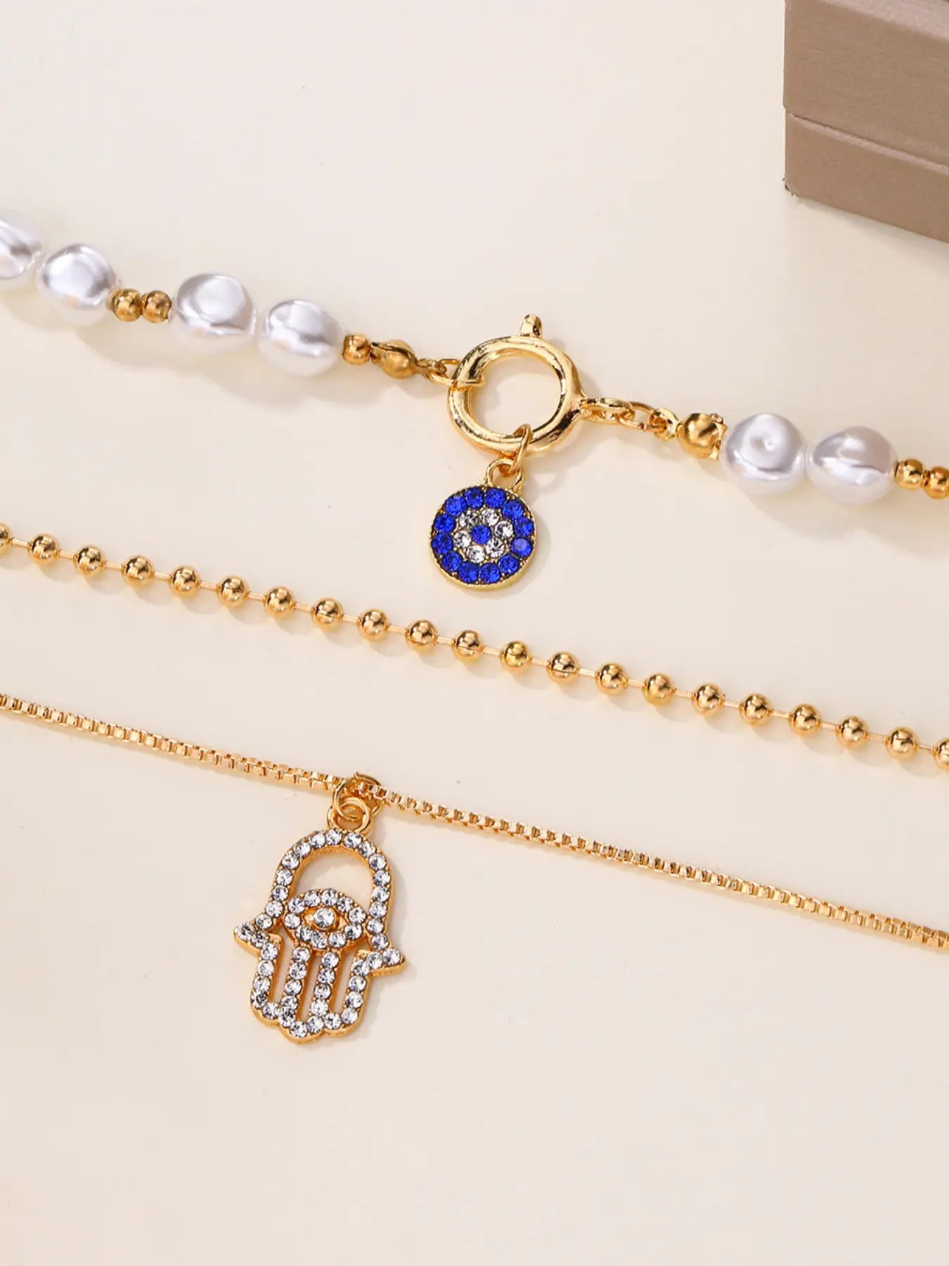 Vintage Devil Eye Blue Diamond Lock Clasp Necklace, Elegant Necklace, Multi-Layer Beaded Chain, Decorative Beaded Necklaces, Zinc Alloy Metal Wind Palm Design, Casual Style, Trendy Jewelry, Fashionable Accessory, All Seasons