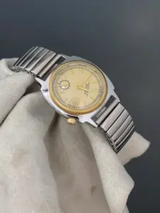 Vintage Japanese Style Quartz Watch, Silver Color Analog Dial, Mineral Glass, Casual Unisex Design, Perfect Couple Gift, Quartz Wristwatch