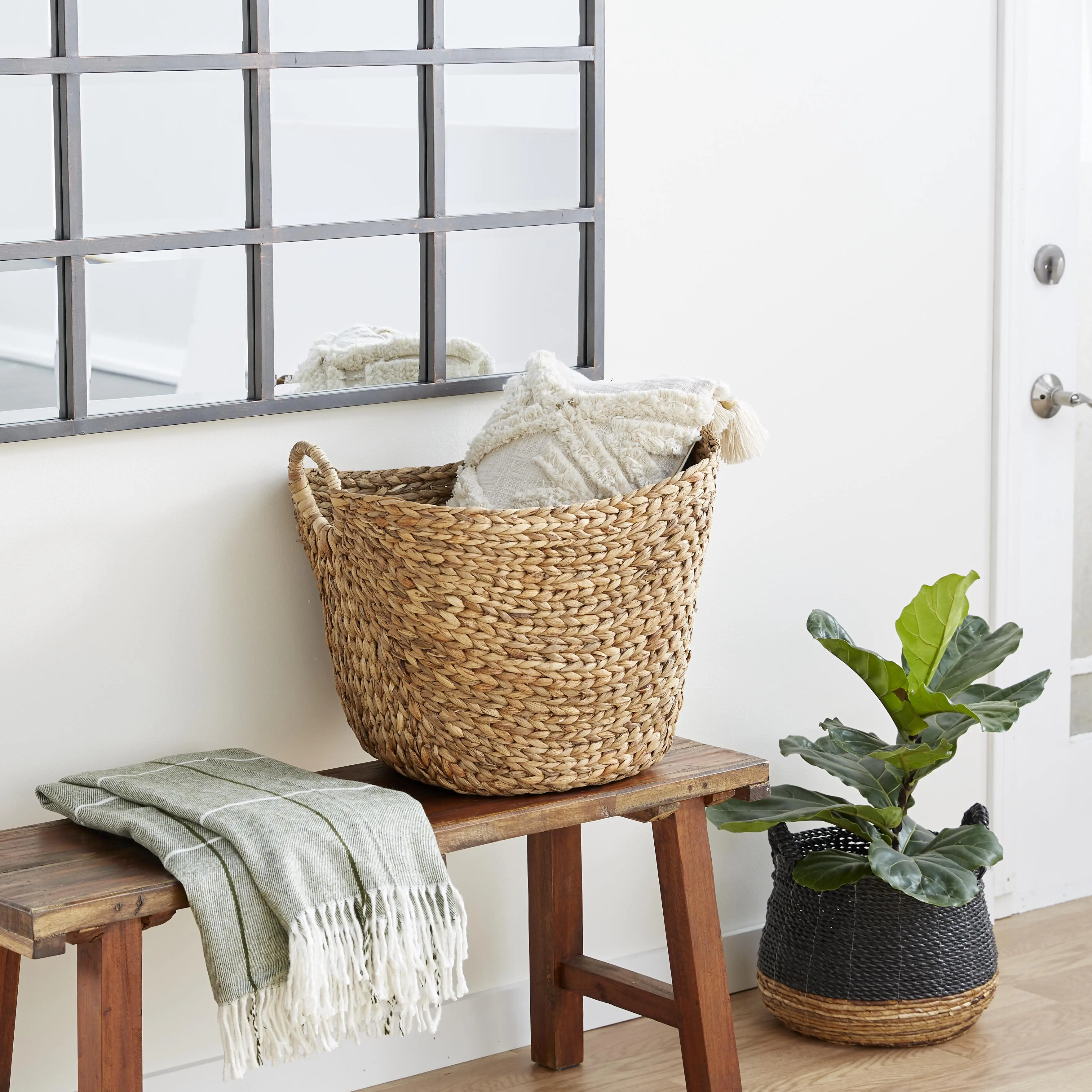 Handmade Large Brown Seagrass Woven Storage Basket with Ring Handles, Home Organiser for Laundry, Decorative & Functional, Room