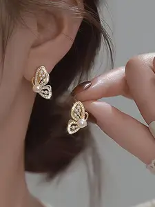 【Butterfly Wing Pearl Earrings 】A Pair of Elegant Vintage Butterfly Wing Earrings, Featuring a Unique Butterfly Design, a Delicate Gift for Mothers and Loved Ones