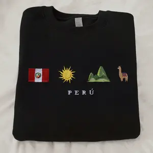Perú Embroidery Sweatshirt, Cozy, Black, Machu Picchu, Llama, Alpaca, Inca, Inti, Sun, Inca Kola, Sun, Lima, Cusco, Arequipa, Pisco, Peruano, Peruana, Peruvian, Nazca, Ceviche, Andes, Gift, Symbol Stitch Crewneck Unisex
