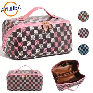 Large Capacity Travel Cosmetic Bag Waterproof Vegan Leather Makeup Pouch Portable Toiletry Organizer for Women Salon Grade Jewelry Case Minimalist Handheld Storage Box Best Valentine's Day Gift for Her Girlfriend Present