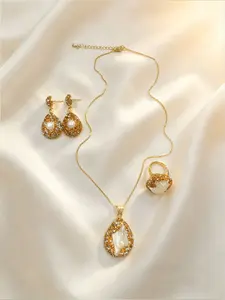 Women's Baroque 3-Piece Jewelry Set, Elegant Design, Charming Accessory Collection