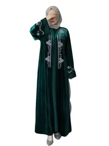 عباية مخمل مطرزة ومشكوكة بخرز كرستال – طقم قطعتين , Embroidered Velvet Abaya with Crystal Beadwork – Two-Piece Set